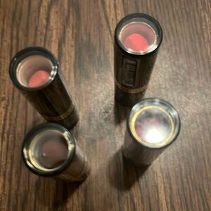 Bundle of Revlon lipsticks brand new w seal